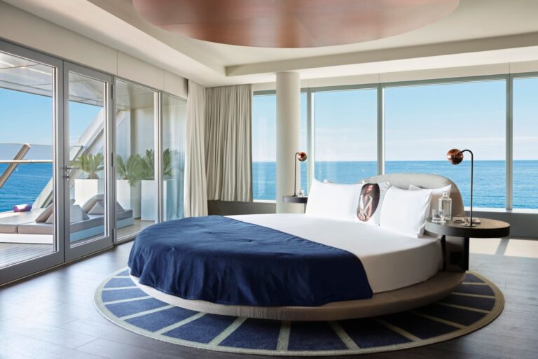 wh bcnwh ewow suite 09 18090 56801 Classic Hor 768x513