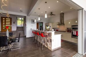 126 St Alban Terrace, BROADWAY